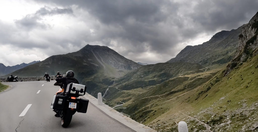 Oberalp-Pass im Rahmen des Alpen-Marathon 2022 unter dem Motto "7 Tage, 6 Länder, 50 Pässe" – gefilmt von SnapShortFilm